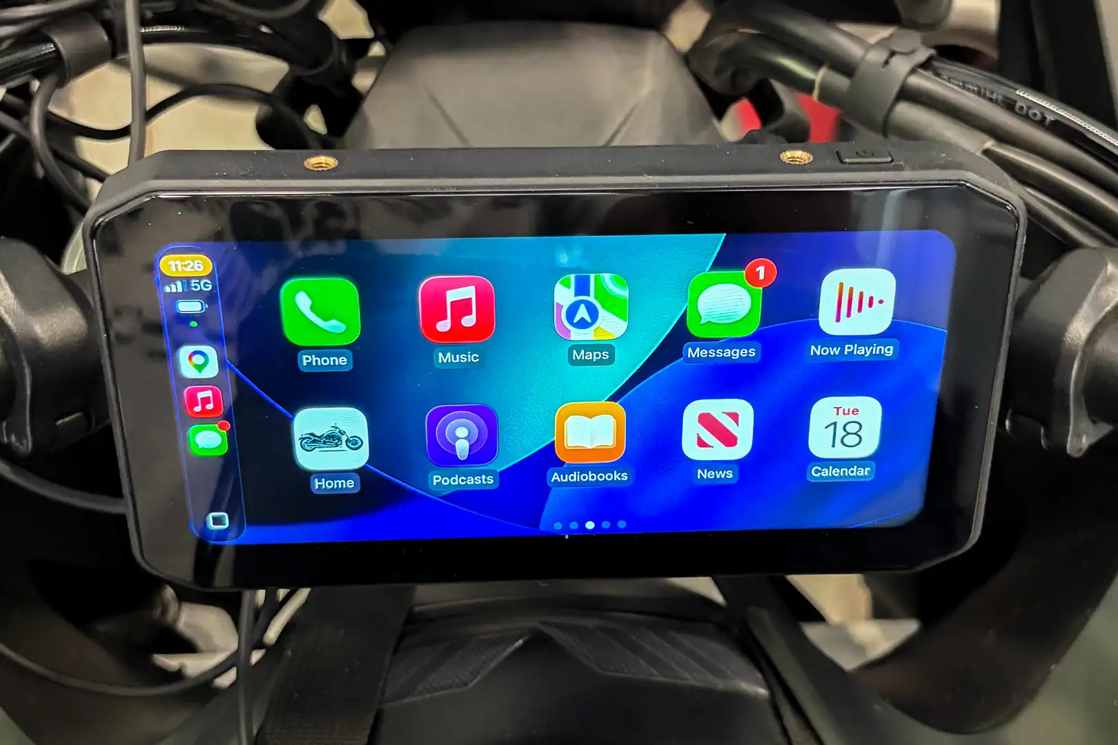 Обзор CPMC X6: Motorcycle CarPlay с шероховатостями