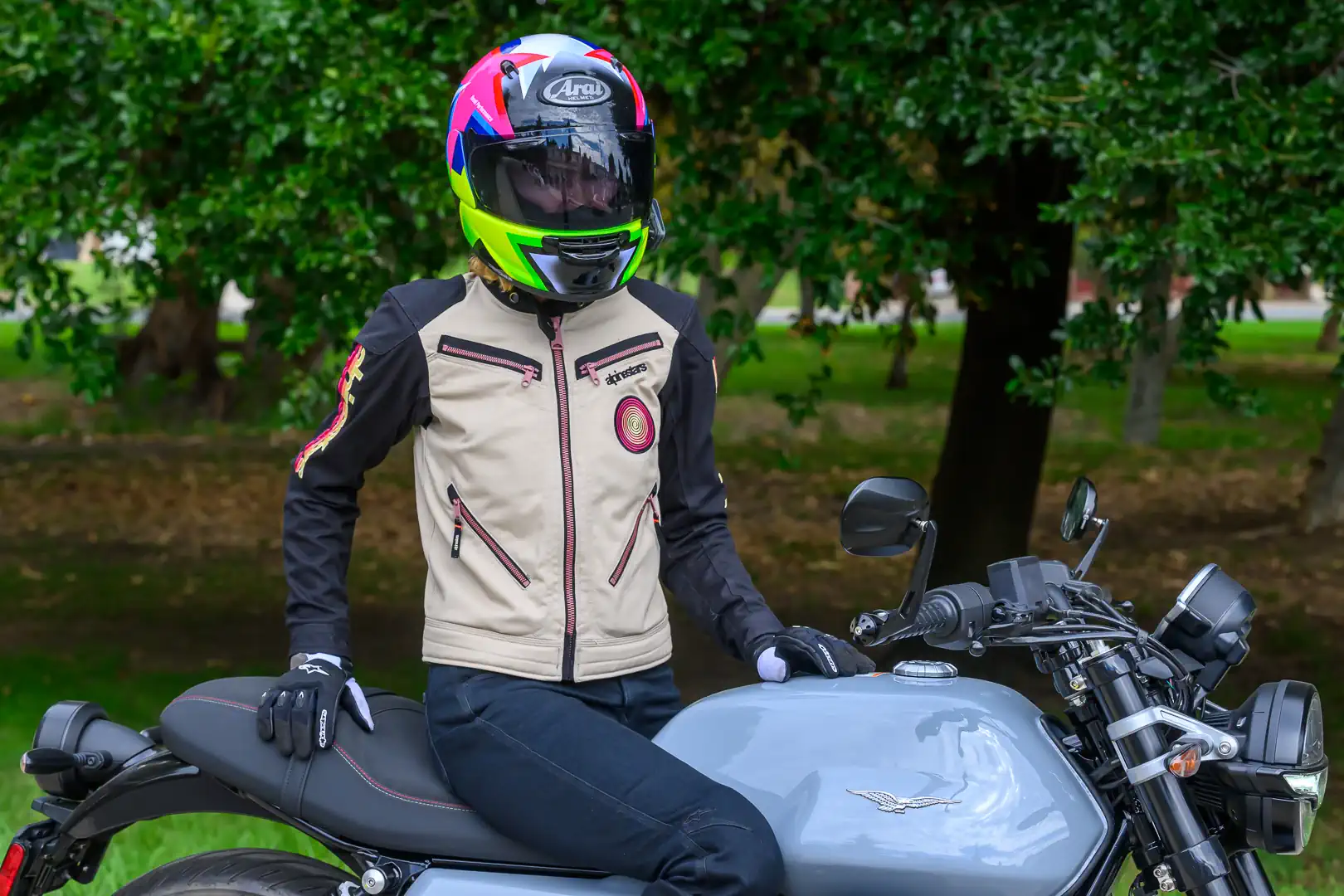 Обзор куртки Alpinestars Stella Grace: Oscar Spiral, городская броня