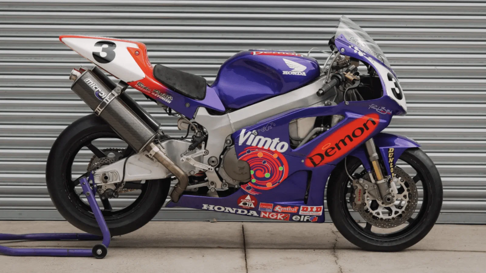 Пара мотоциклов Joey Dunlop и John McGuinness Vimto Honda TT уйдёт с молотка