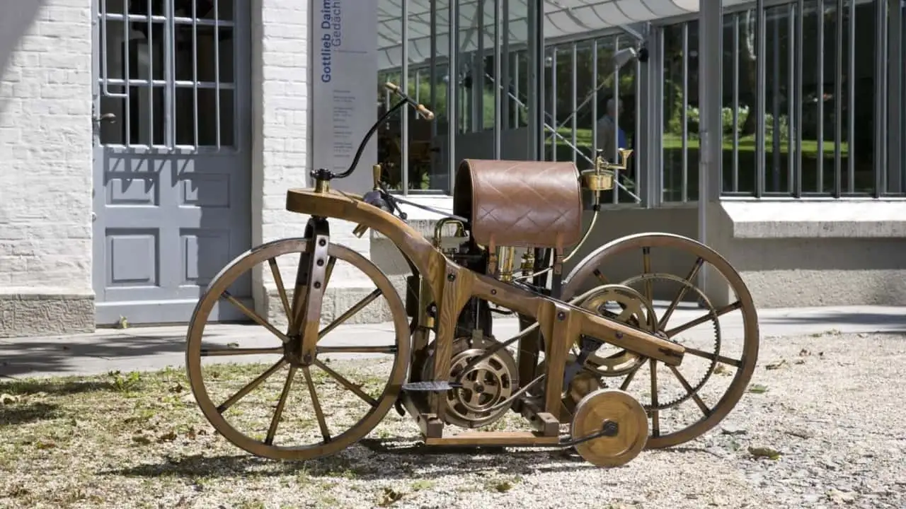 Reitwagen стал первым бензиновым мотоциклом