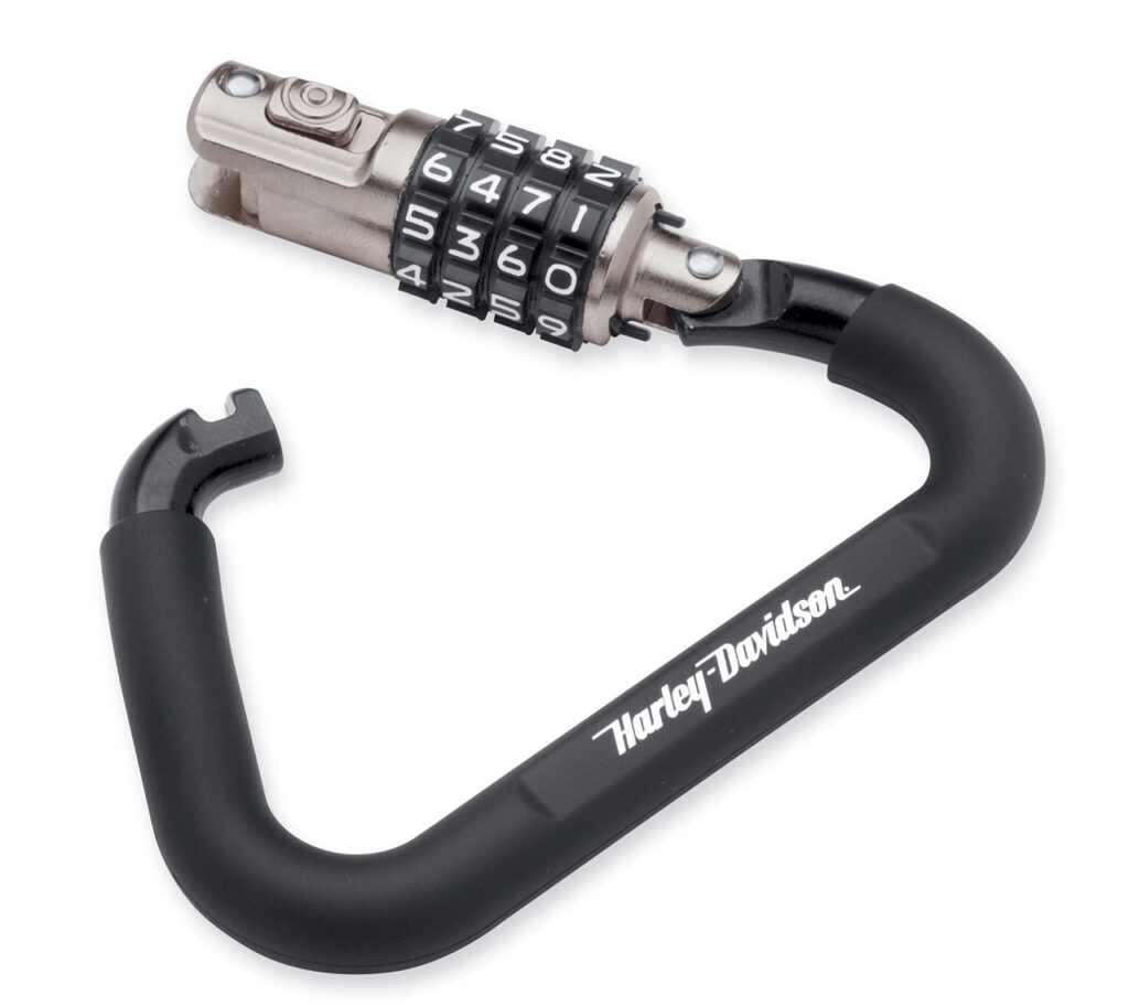 Компактный Detachable Helmet Lock позволяет закрепить шлем за D-образное кольцо, не добавляя ещё один ключ в коллекцию папы.