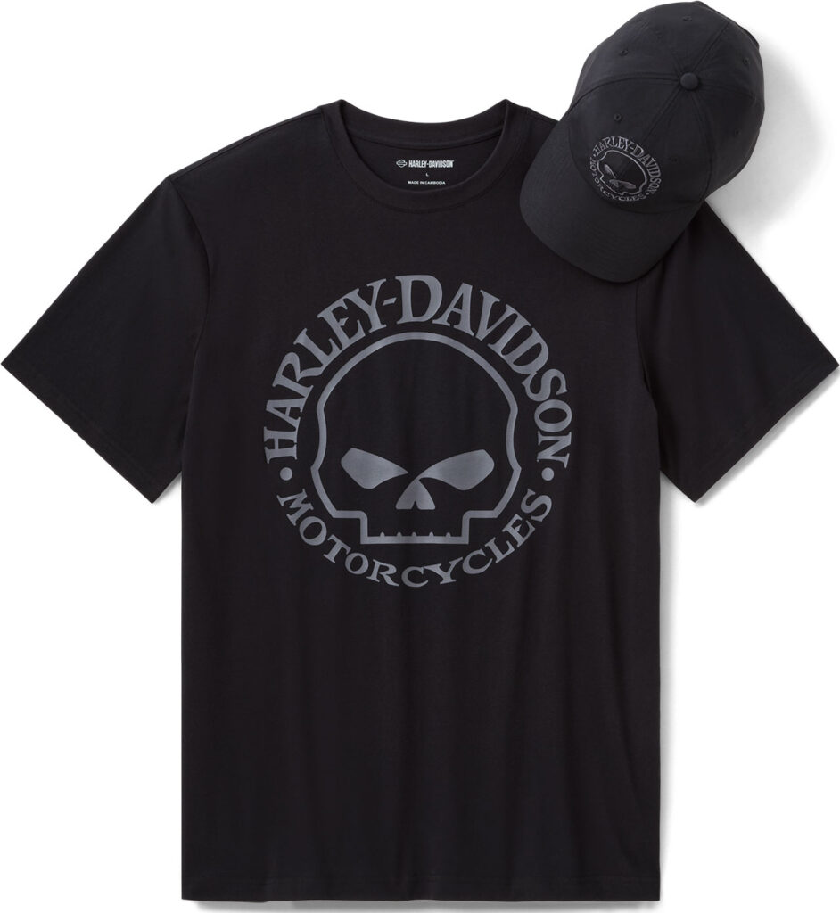 Набор Willie G Skull Tee and Cap Set включает чёрную футболку и регулируемую кепку с графикой в тон.