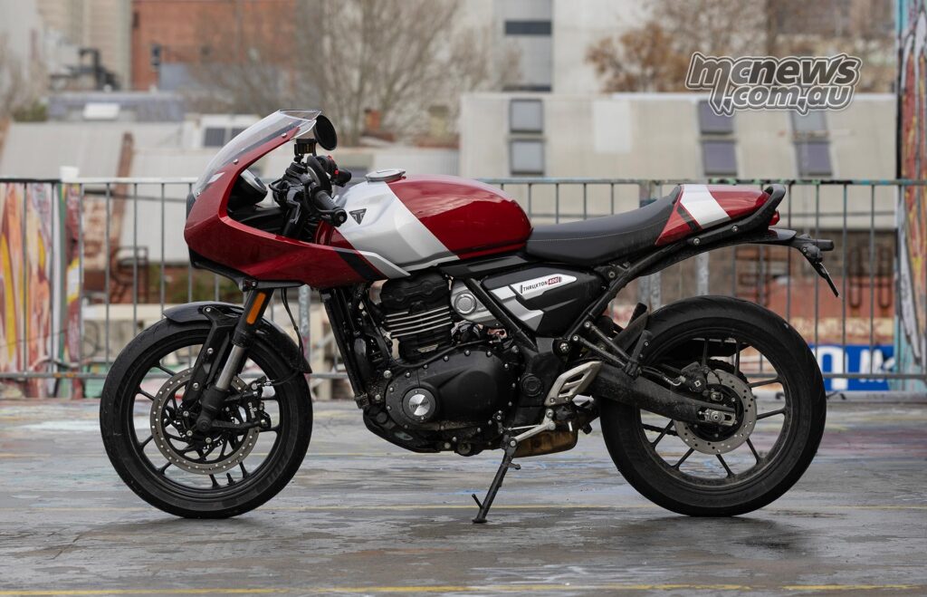 Triumph Thruxton 400 требует небольшой доплаты — 10 390 долларов
