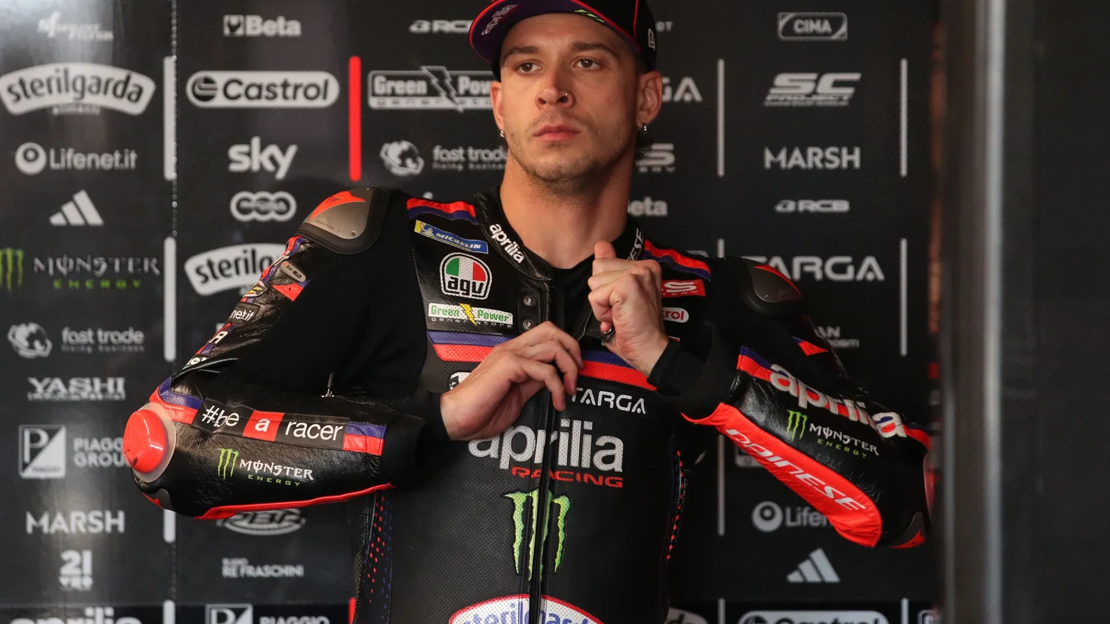 Стюарды MotoGP вынесли вердикт по пугающему инциденту с Марко Беццекки