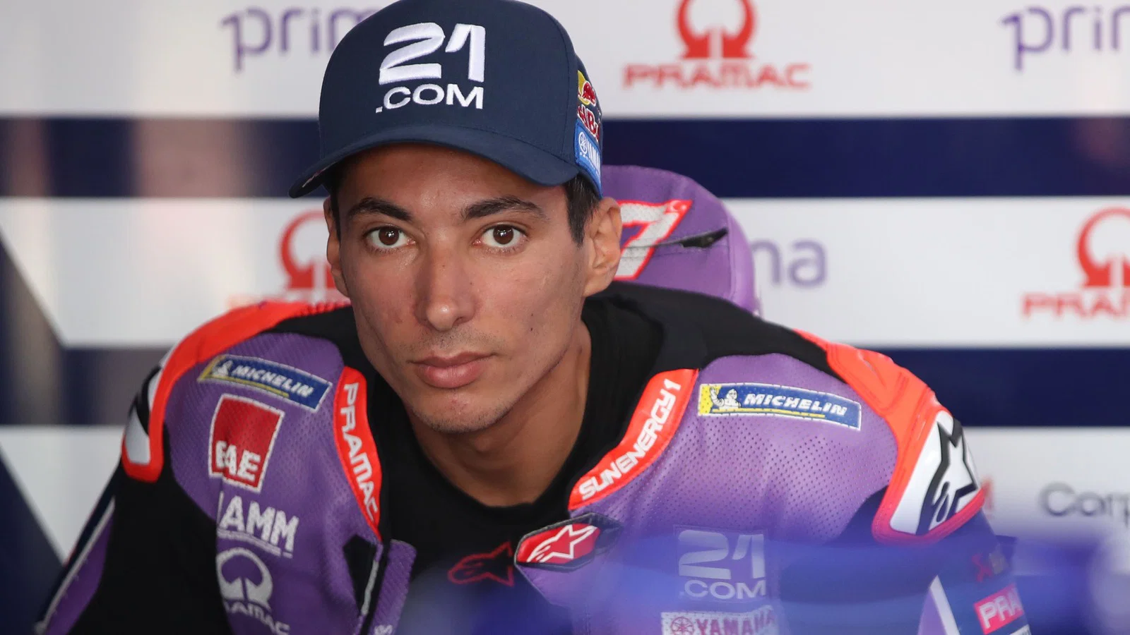 Топрак Разгатлиоглу вывихнул плечо в хайсайде на MotoGP в Мандалике — и затем вернулся!