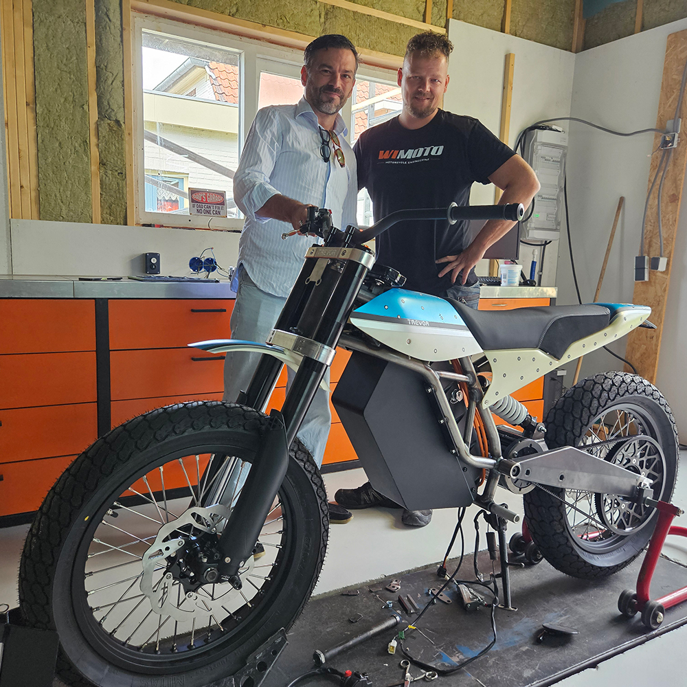 Trevor Motorcycles начала поставки DTRe Vince