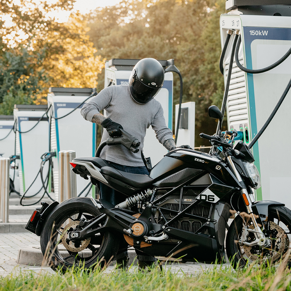 Zero Motorcycles готовит быструю DC-зарядку Level 3 к 2027 году