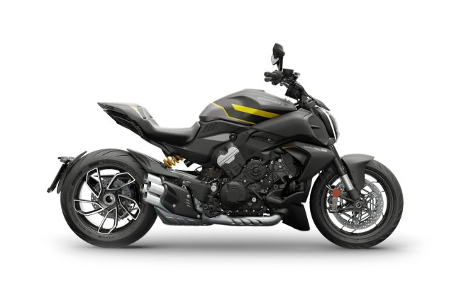 Ducati Diavel V4